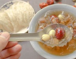 Ăn yến sào mang đến rất nhiều tác dụng tuyệt vời cho chị em phụ nữ